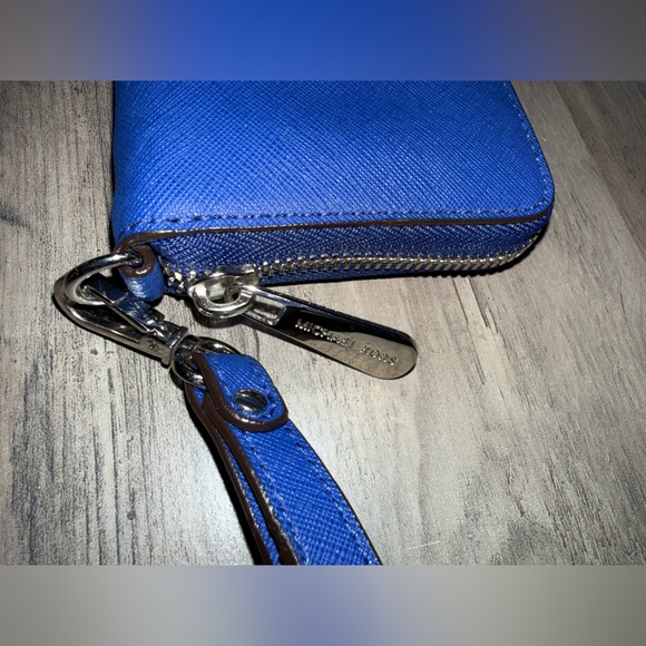 Michael Kors Vibrant Blue Wristlet - Picture 5 of 6